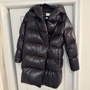 Aritzia puffer jacket